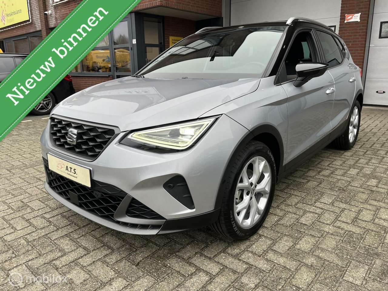 Seat Arona - 1.0 EcoTSI FR Business LED*NAVI*CARPLAY*CAMERA* - AutoWereld.nl