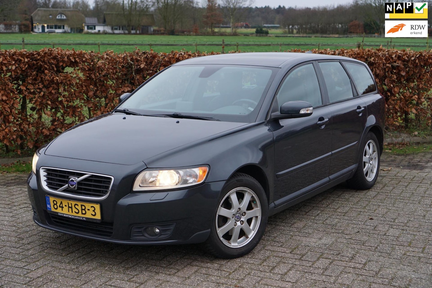 Volvo V50 - 1.8 Kinetic|2e Eigenaar|Historie|Youngtimer|Nap|Clima - AutoWereld.nl