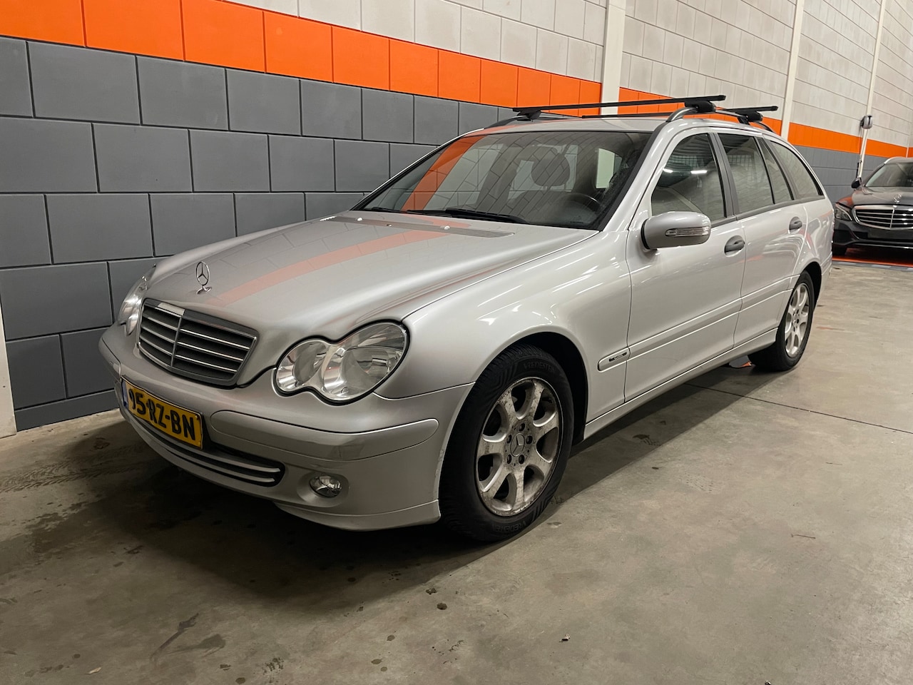 Mercedes-Benz C-klasse Combi - 180 K. Classic Clima, Cruise, Trekhaak - AutoWereld.nl