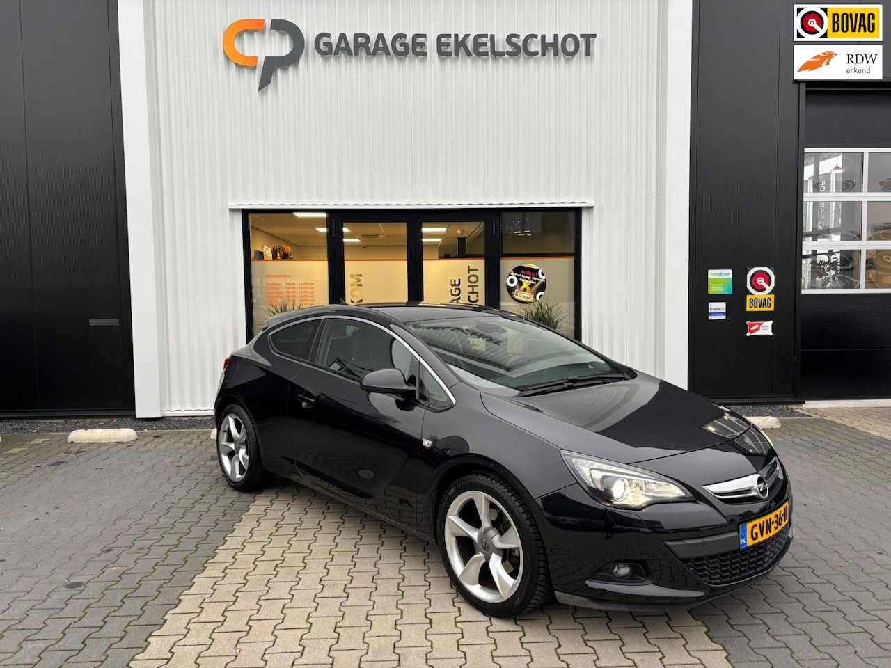 Opel Astra GTC - 1.4 Turbo Sport / Leer / XENON - AutoWereld.nl