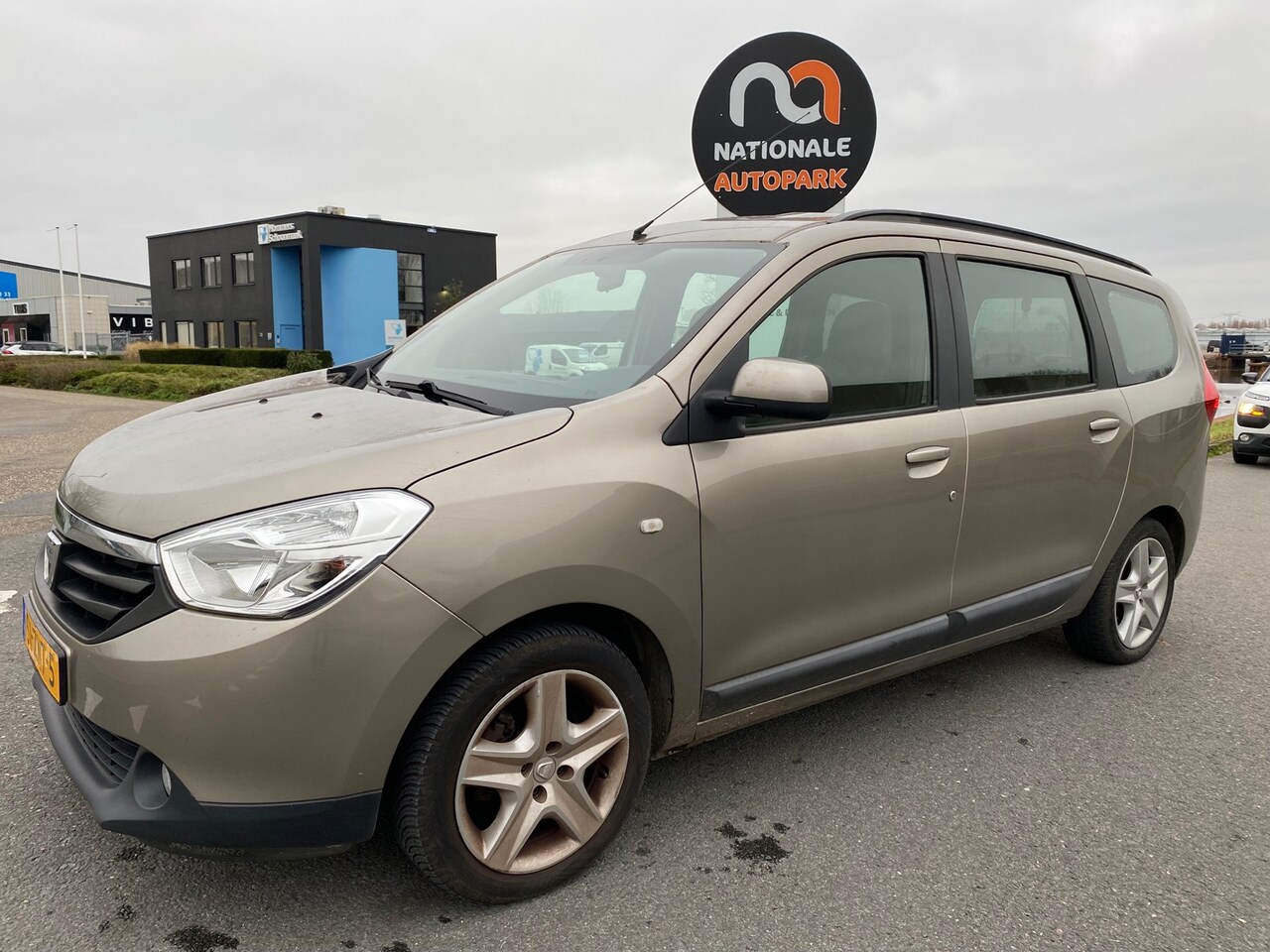 Dacia Lodgy - 2013 * 1.2 TCe Lauréate 5p. * APK * - AutoWereld.nl