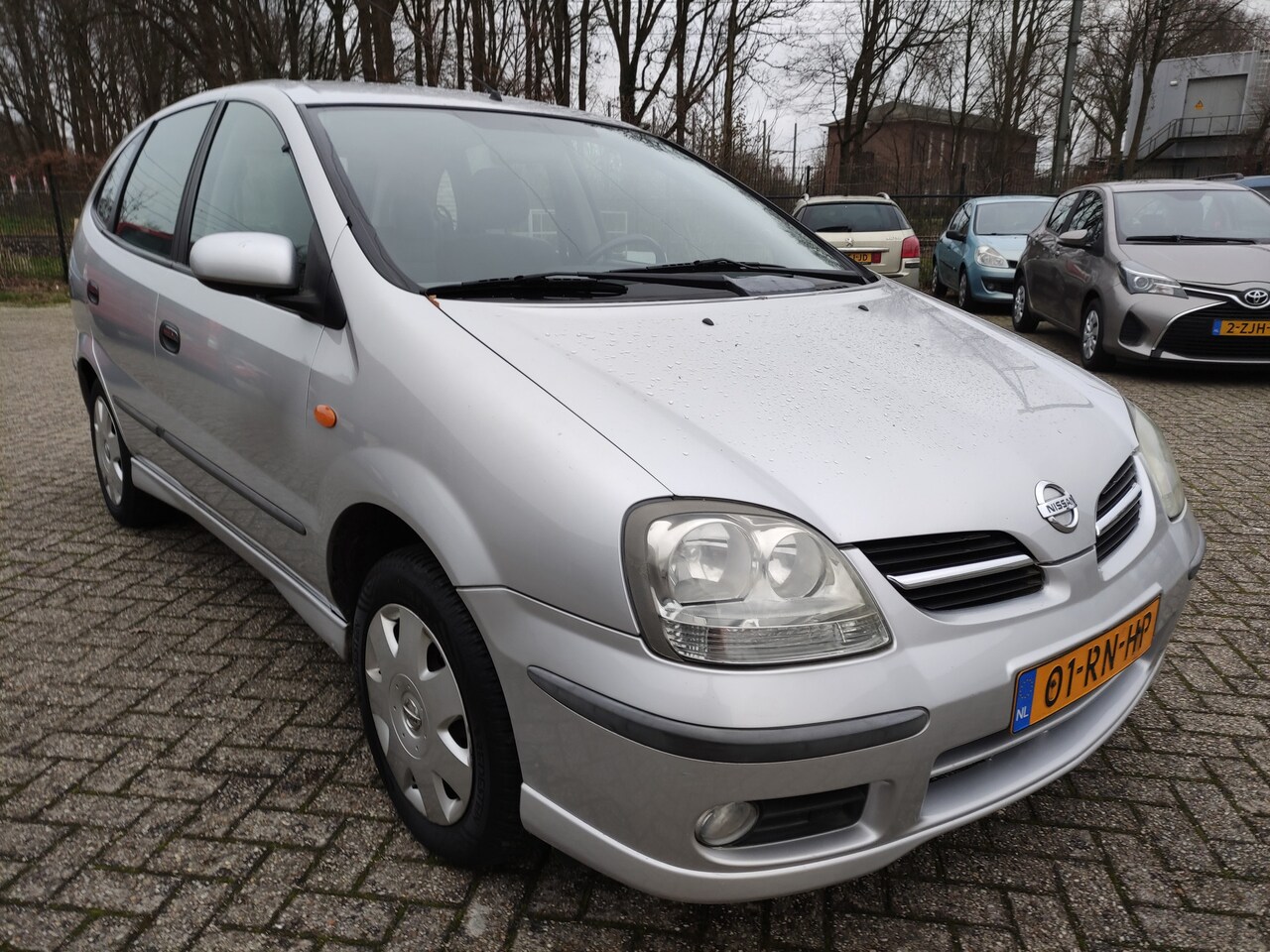 Nissan Almera Tino - 1.8 Tekna. Achteruitrijcamera - AutoWereld.nl