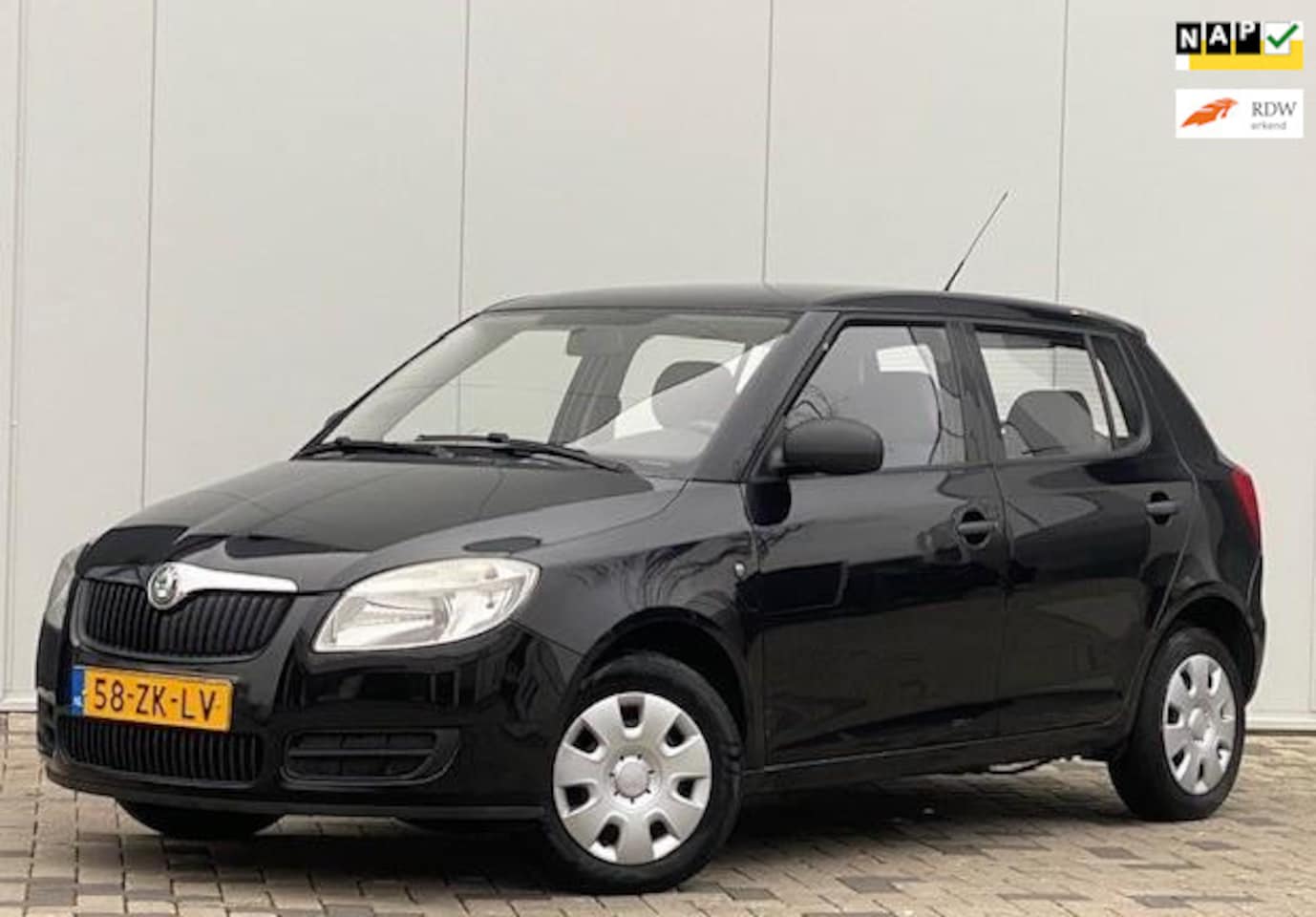 Skoda Fabia - 1.2 Classic 5 DEURS NETTE AUTO/ PERFECT ONDERHOUDEN - AutoWereld.nl