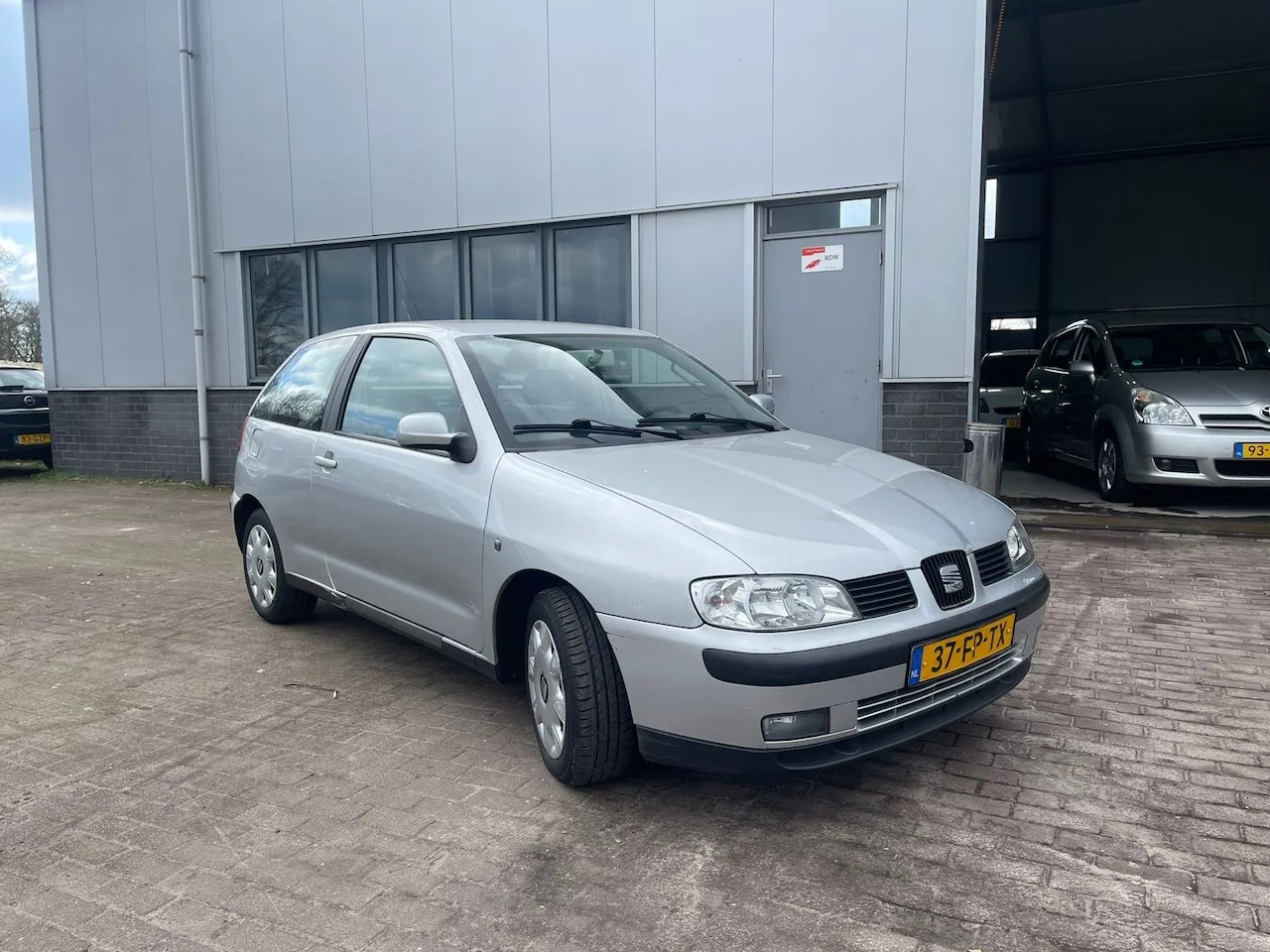 Seat Ibiza - IBIZA; 1.6 AUT./AEH 74KW - AutoWereld.nl