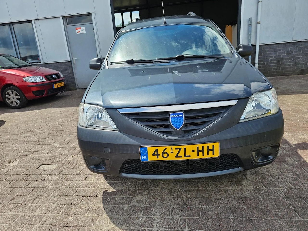 Dacia Logan MCV - 1.6 Ambiance 7p. NAP KM NIEUW APK - AutoWereld.nl