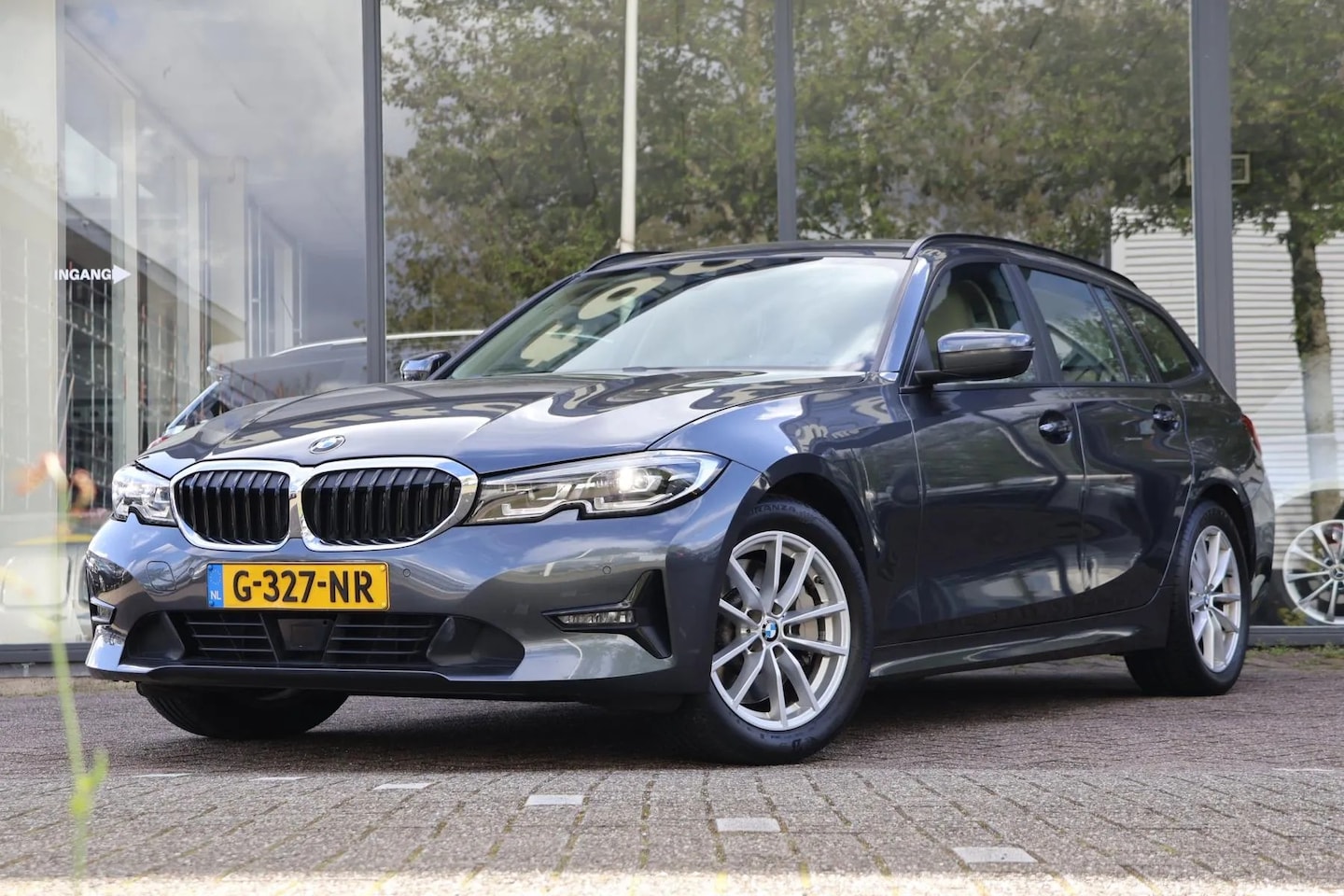 BMW 3-serie Touring - 330i High Executive Ed. 259pk - AutoWereld.nl