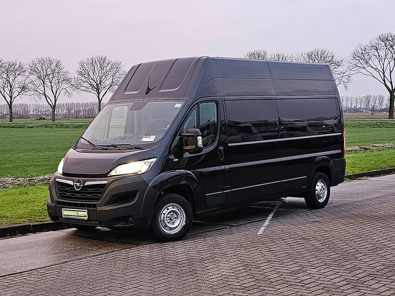 Opel Movano - 2.2D 120 L3H3 Edition airco/ECC, navi, pdc, camera - AutoWereld.nl