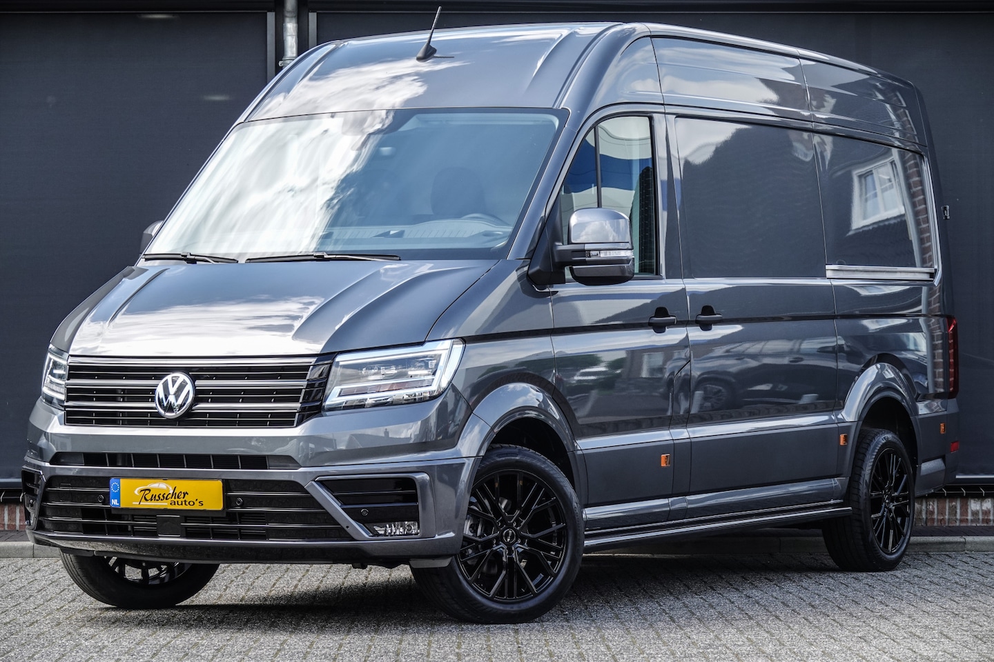 Volkswagen Crafter - L3H3 2.0Tdi 177Pk Automaat | 19'' | 2xDeur | LED | Indium Grey - AutoWereld.nl