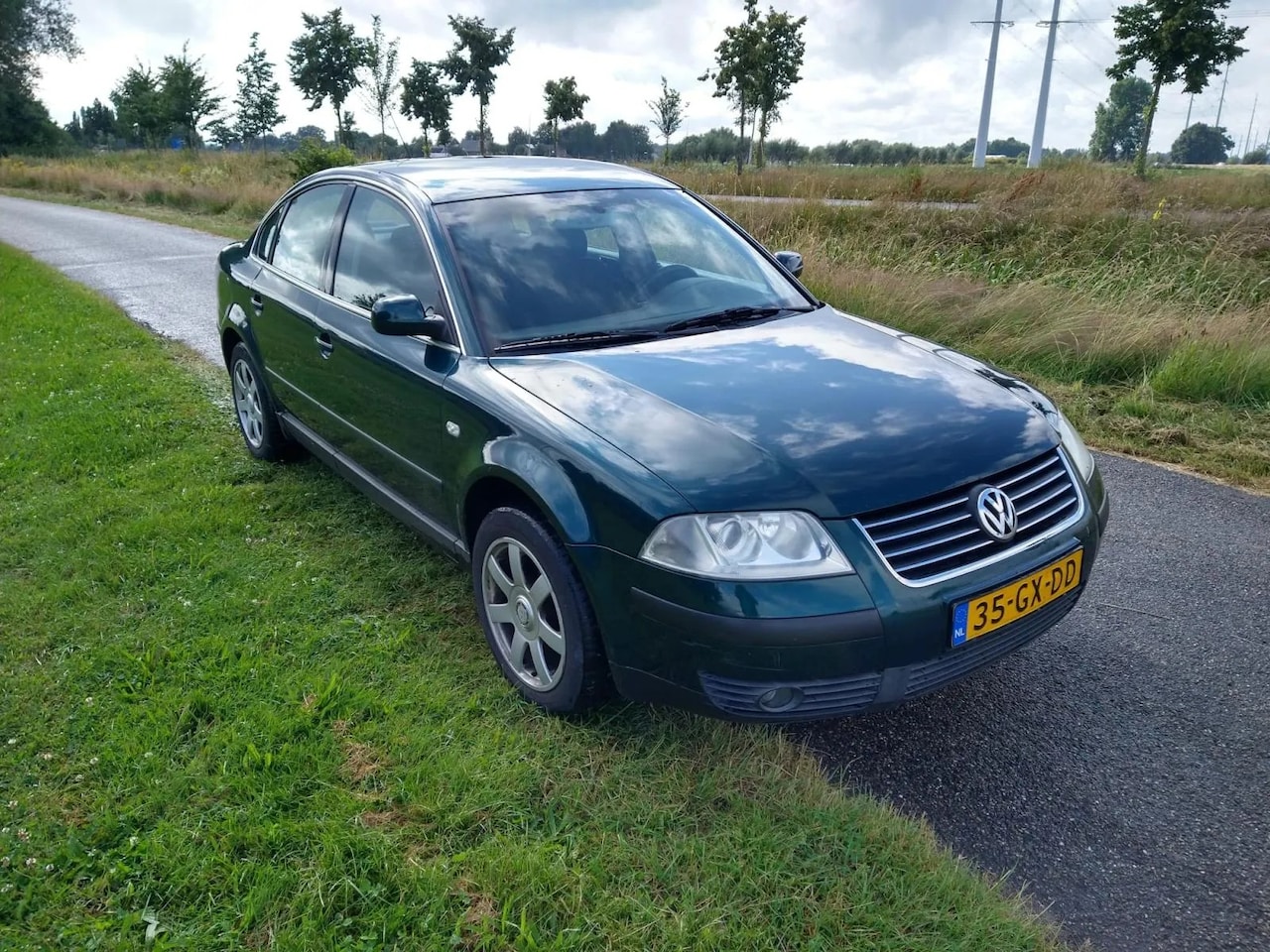 Volkswagen Passat - 2.3 V5 Trendline 2.3 V5 Trendline - AutoWereld.nl