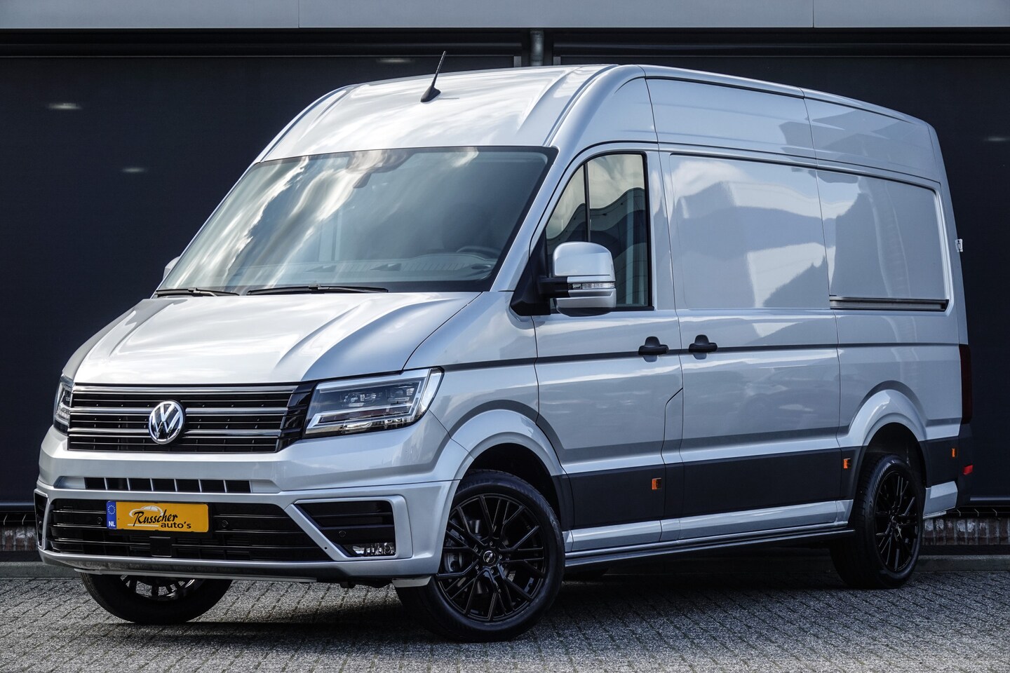 Volkswagen Crafter - L3H3 2.0Tdi 177Pk Aut. | 19'' | 2xDeur | Nieuw Model | LED | Reflex Zilver - AutoWereld.nl