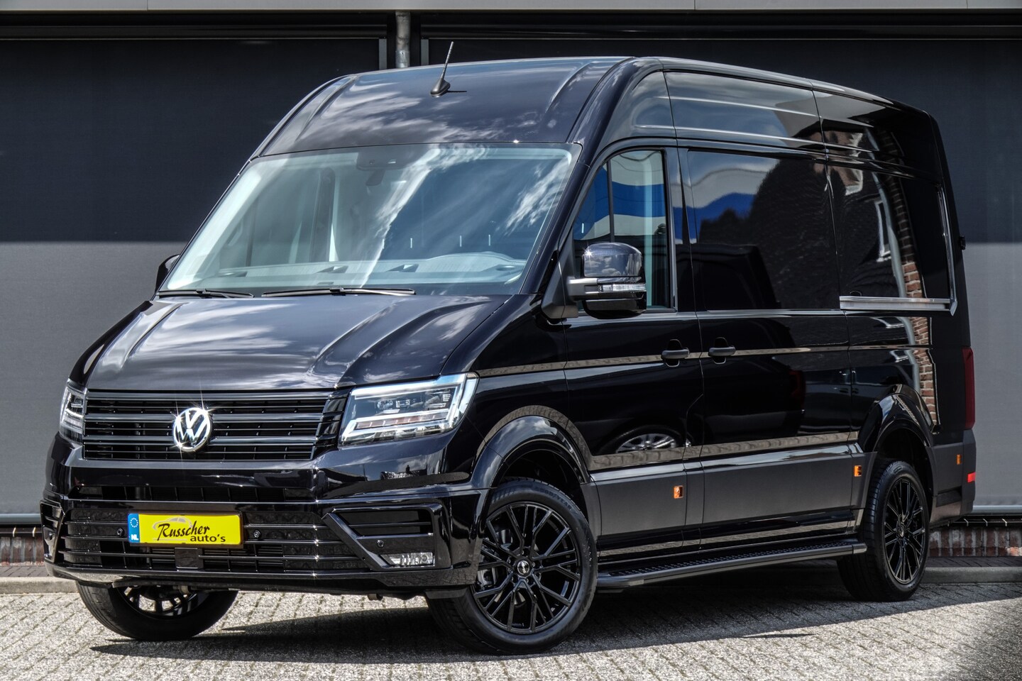 Volkswagen Crafter - L3H3 2.0Tdi 177Pk Aut. | 19'' | 2xDeur | Nieuw Model | LED | Deep Black - AutoWereld.nl