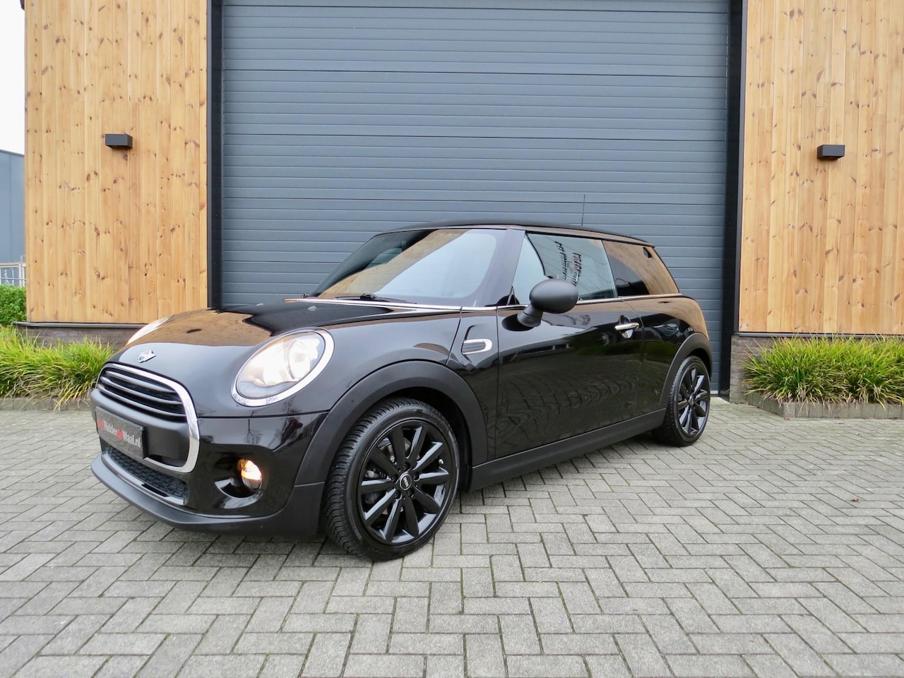 MINI One - 1.2 Business *Cruise control *Pdc *17 inch - AutoWereld.nl