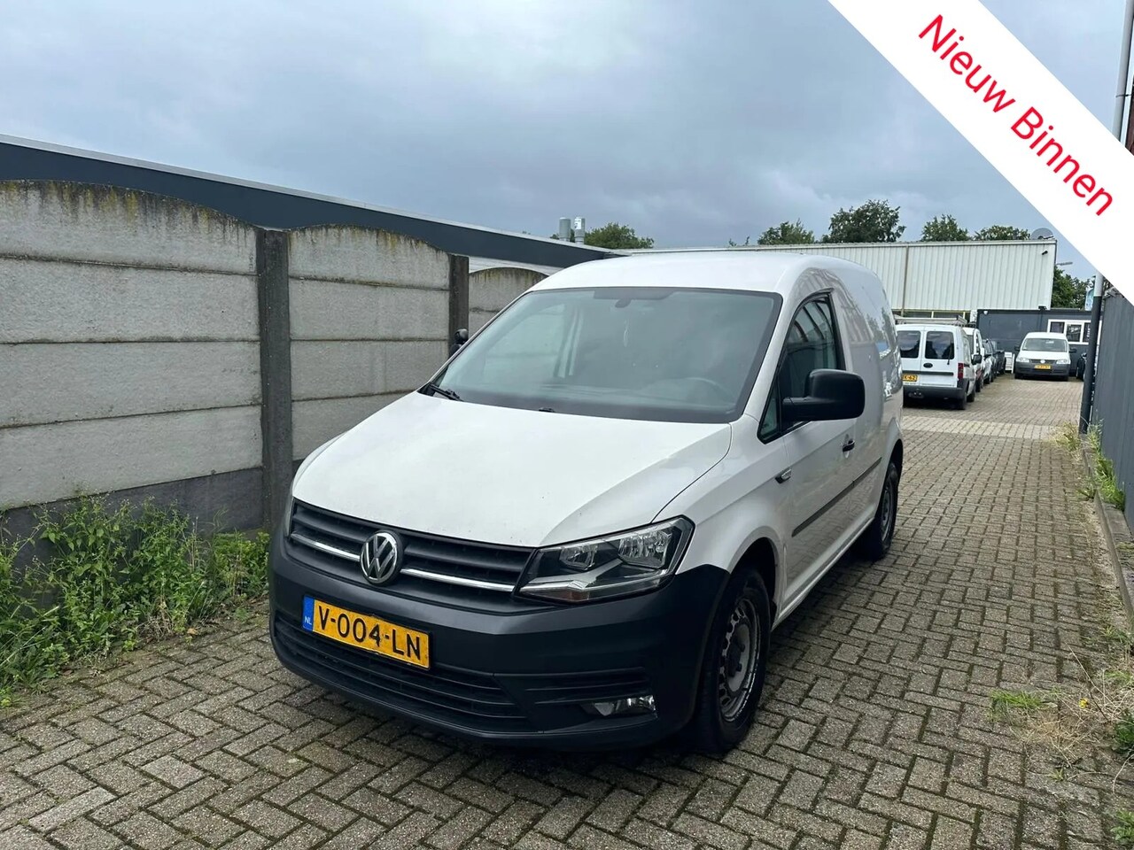 Volkswagen Caddy - 2.0 TDI L1H1 AIRCO/ NAVI/ CRUISE! - AutoWereld.nl