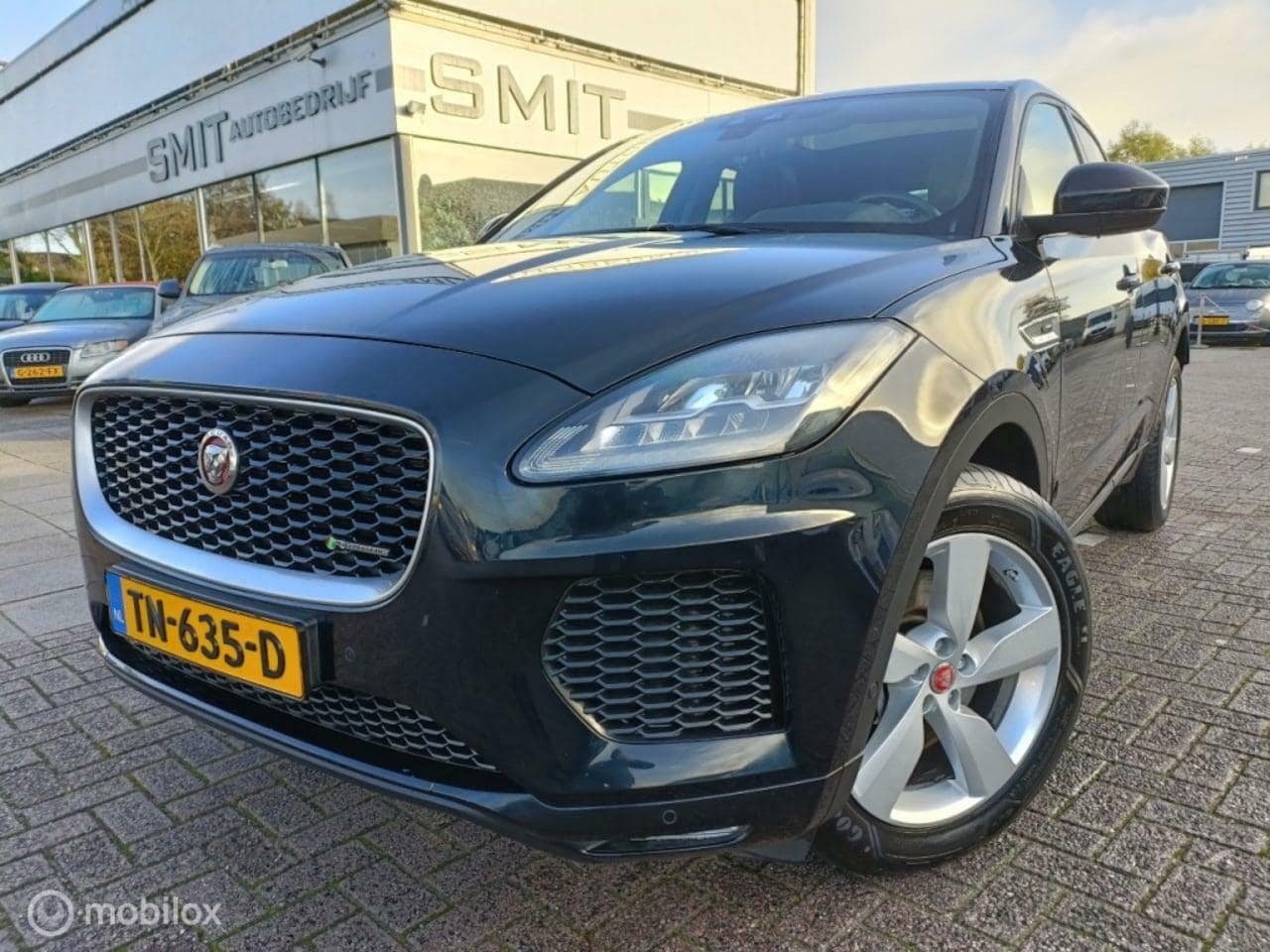 Jaguar E-Pace - 2.0 P250 AWD R-Dynamic HSE 1e Eigen./Panorama/Nav/Dealer ond - AutoWereld.nl