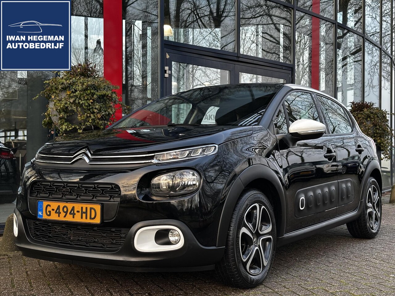 Citroën C3 - 1.2 PureTech 110PK S&S Shine | Navi | Panodak | Trekhaak | PDC + Camera | Cruise Control - AutoWereld.nl