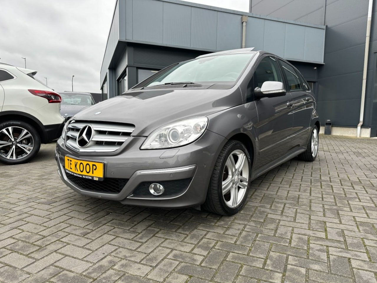 Mercedes-Benz B-klasse - B 200 Aut. Ambition Navi Leder Trekhaak - AutoWereld.nl