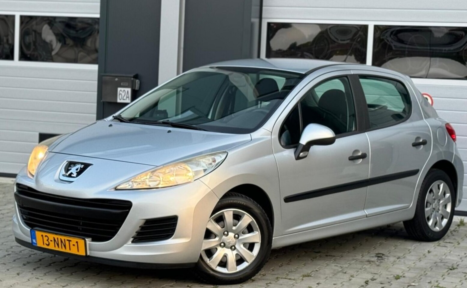 Peugeot 207 - 1.4 X-LINE / CRUISE CONTROL / EL. RAMEN / 5 DEURS - AutoWereld.nl