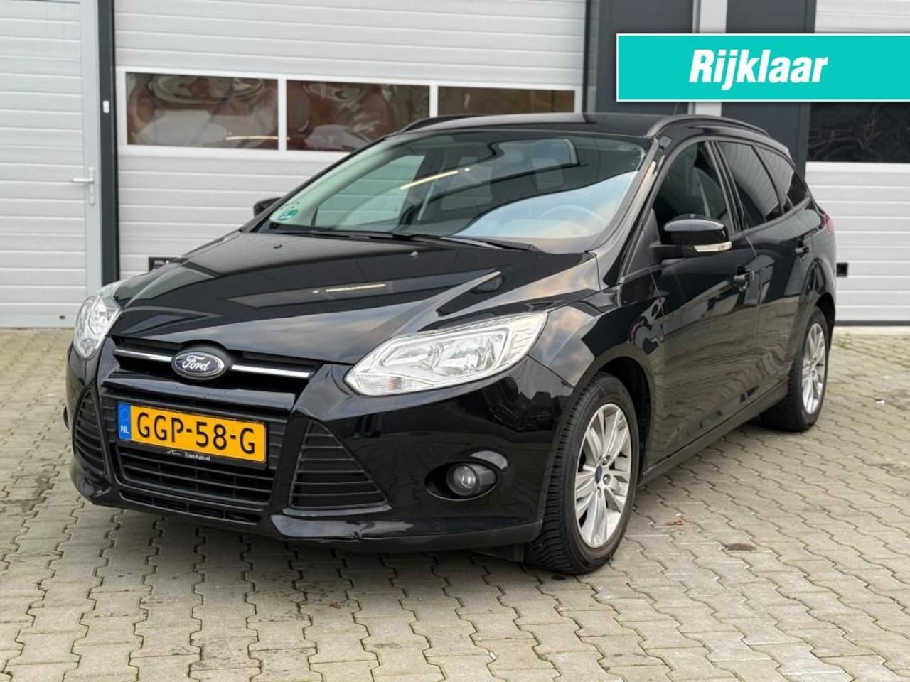 Ford Focus - SW 1.0 EcoBoost EDITION+ *APK 03-2025* AIRCO PDC TREKHAAK SPORTV - AutoWereld.nl