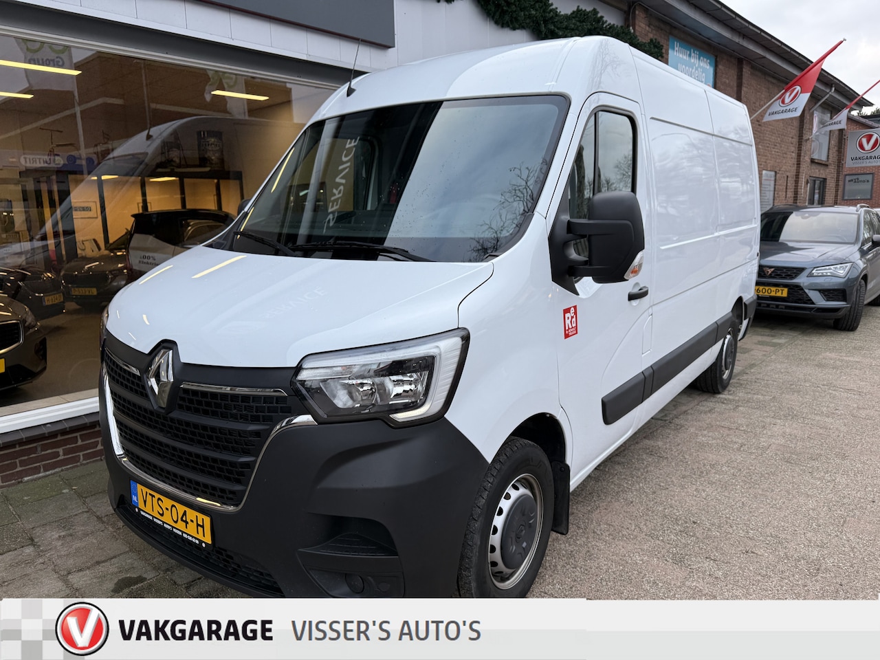 Renault Master - T35 2.3 dCi 135 L2H2 Work Edition TREKHAAK NAVIGATIE | nette bedrijfsbus | navigatie | ach - AutoWereld.nl