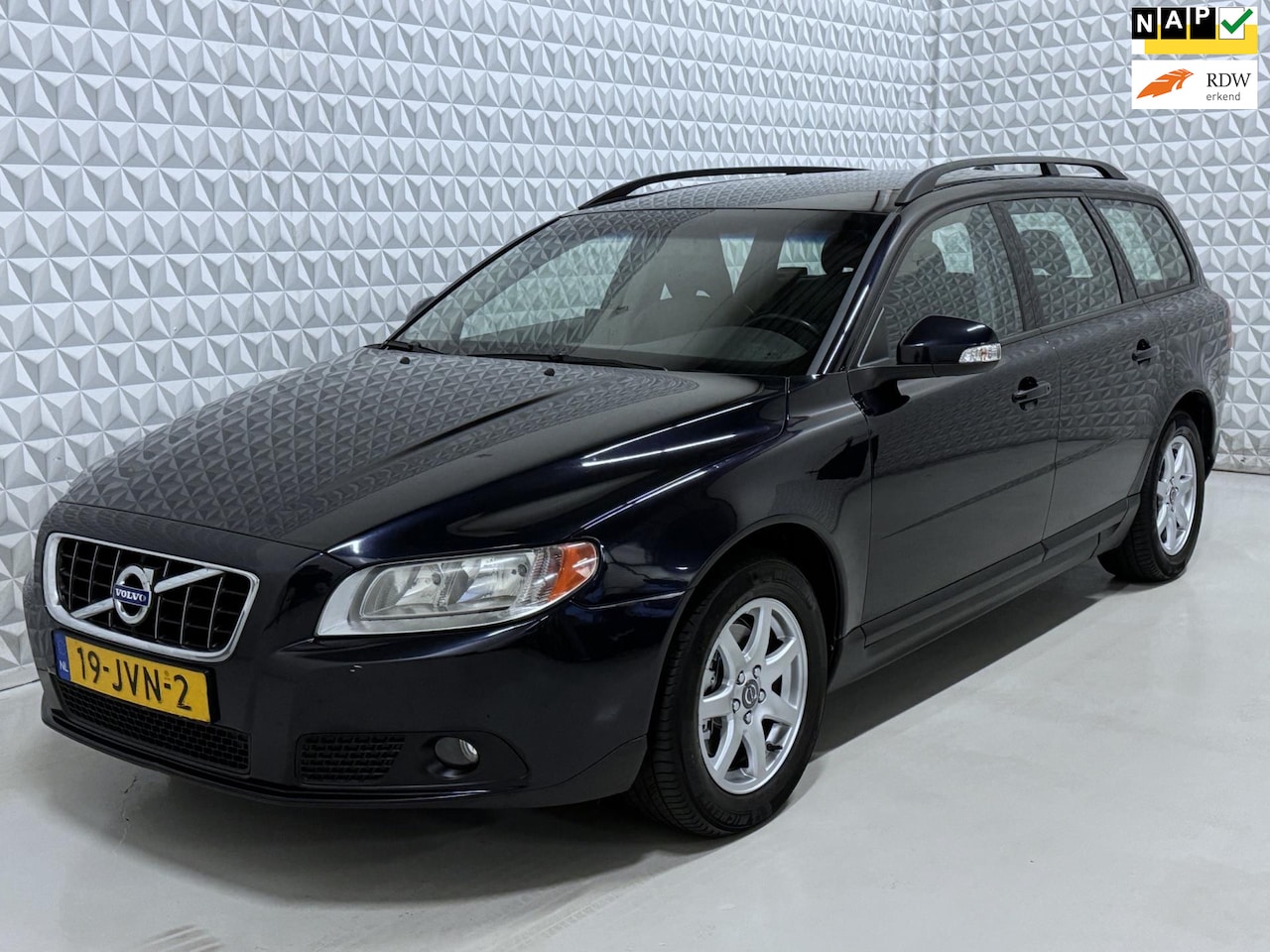 Volvo V70 - 2.0 in nette/goede staat! *LPG G3* (2009) - AutoWereld.nl