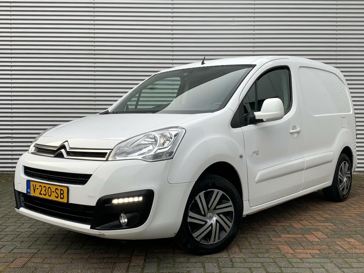 Citroën Berlingo - bestel 1.6 BlueHDI Airco Cruise Led NL Auto Facelift Model eerste Eigenaar 2017 - AutoWereld.nl