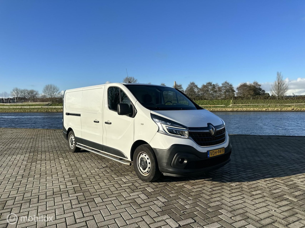 Renault Trafic - bestel 2.0 dCi 170 T29 L2H1 DC Luxe Ex BTW !! - AutoWereld.nl