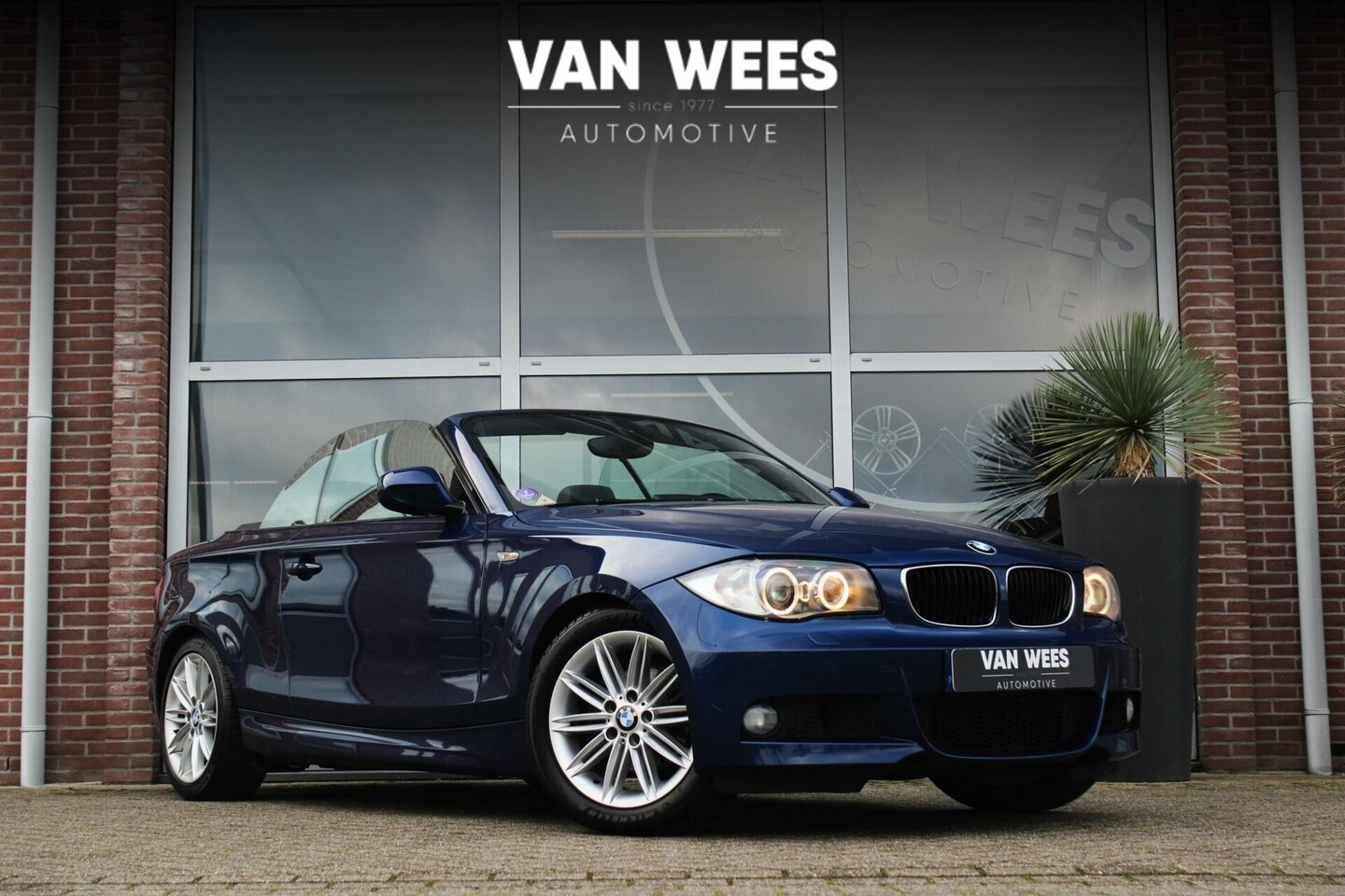 BMW 1-serie Cabrio - 118i E88 High Executive | M-pakket | Xenon | Leer | Navi | Cruise-control | Sportstoelen | - AutoWereld.nl