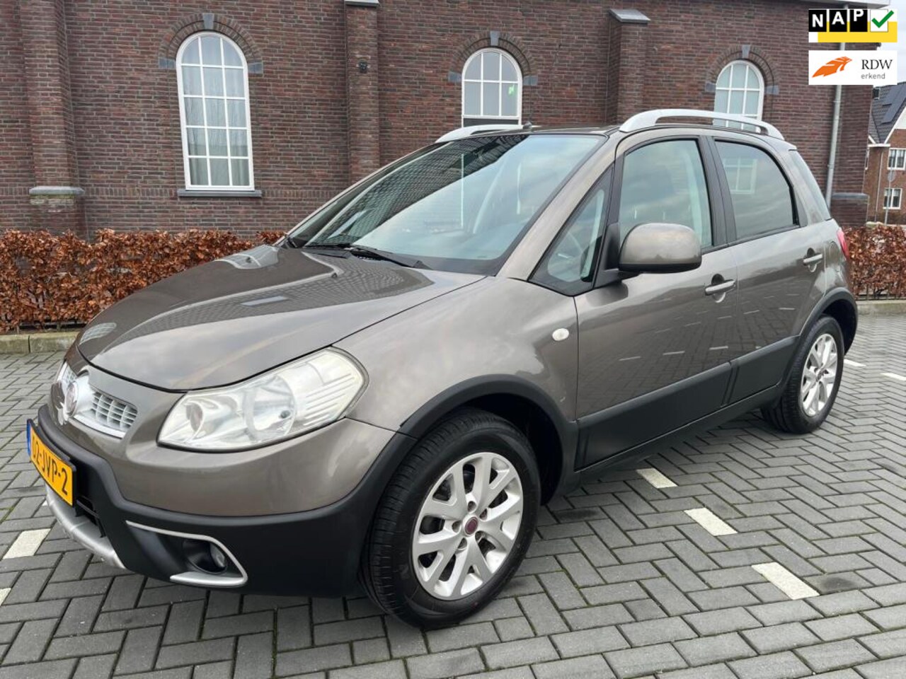 Fiat Sedici - 1.6-16V Emotion Hoogzitter uit 2009 nieuwe APK ! - AutoWereld.nl