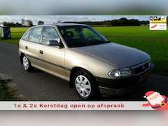 Opel Astra - 1.6i Season 1997, Youngtimer, Automaat, Airco, Stuurpomp, NIEUWE APK