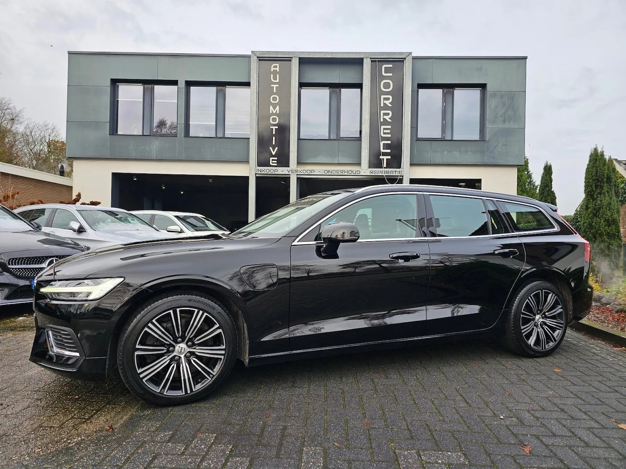 Volvo V60 - 2.0 T8 Twin Engine AWD Inscription 2.0 T8 Twin Engine AWD Inscription - AutoWereld.nl