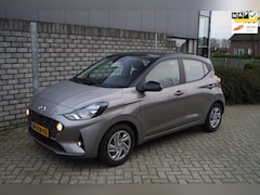 Hyundai i10 - 1.0 Comfort 5 Deurs Airco Navi Apple Carplay Stoel/Stuurverw Cruise PDC DAB Rijbaan Assist