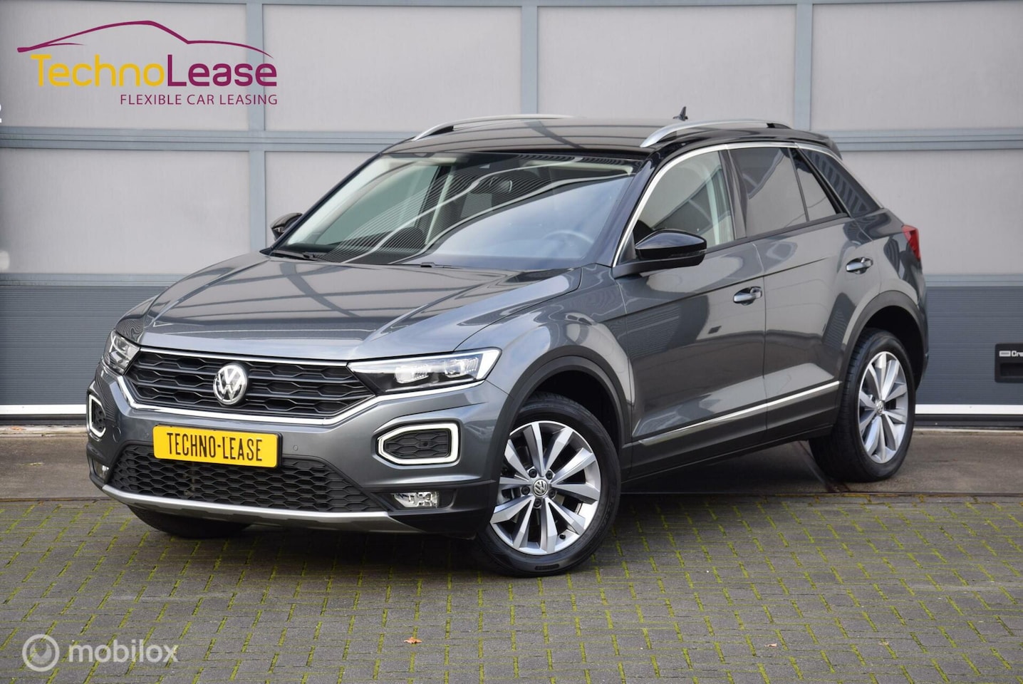 Volkswagen T-Roc - 1.0 TSI Style Executive ACC camera LED stoelverw. DAB+ - AutoWereld.nl