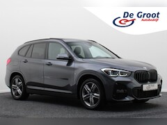 BMW X1 - xDrive25e High Executive M-pakket Leer, Panoramadak, Camera, Cruise, Navigatie, DAB, Trekh