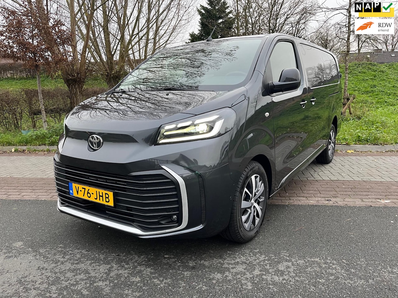 Toyota PROACE Long Worker - 2.0 D-4D Professional 2.0 D-4D Professional, 145 PK !, Automaat - AutoWereld.nl