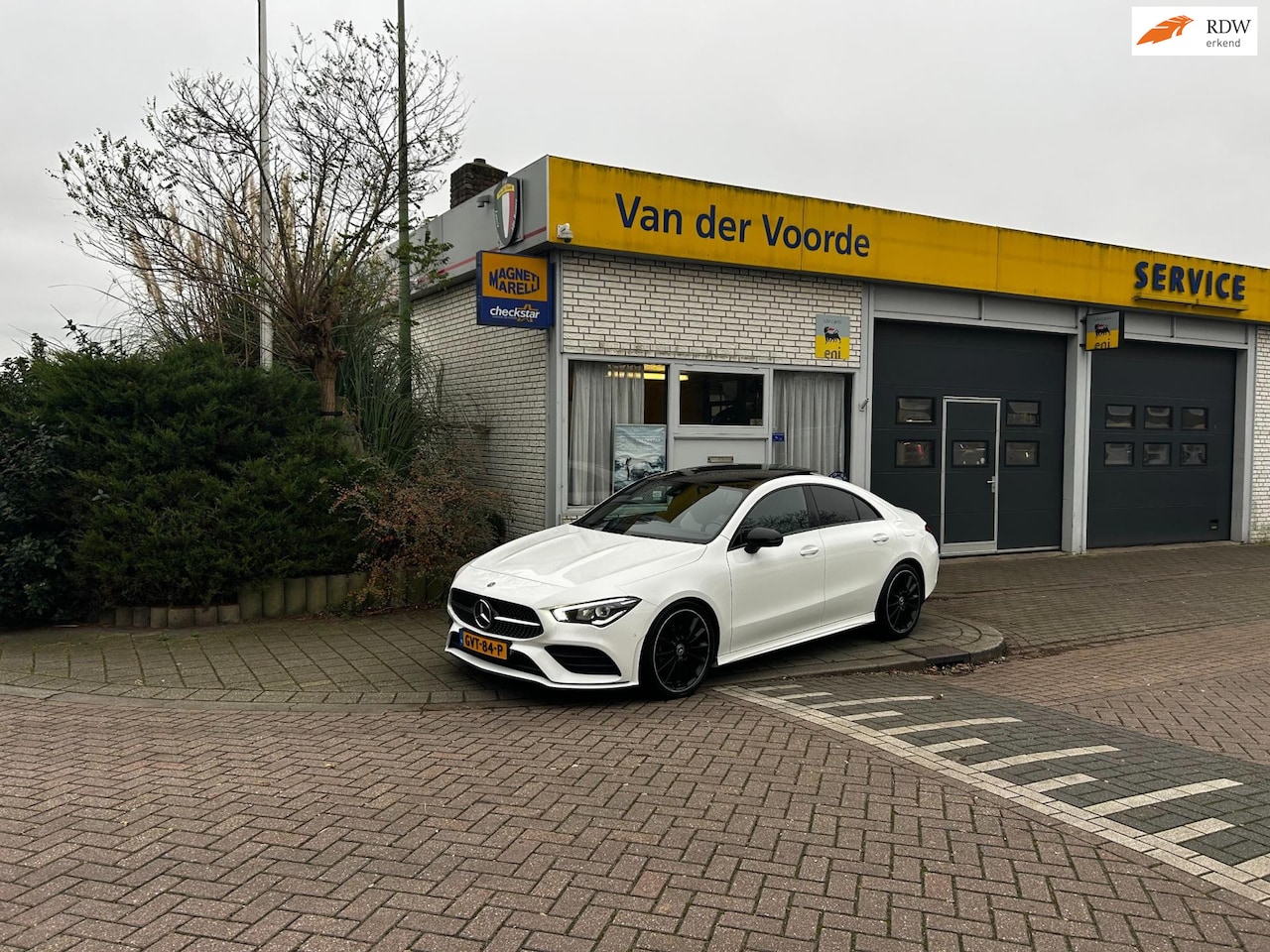 Mercedes-Benz CLA-Klasse - 180 d Premium Plus AMG PAKKET - AutoWereld.nl