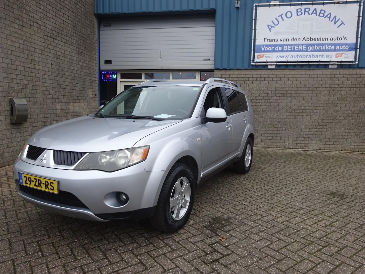 Mitsubishi Outlander - 2.4 Intro Edition 2WD 2.4 Intro Edition 2WD - AutoWereld.nl