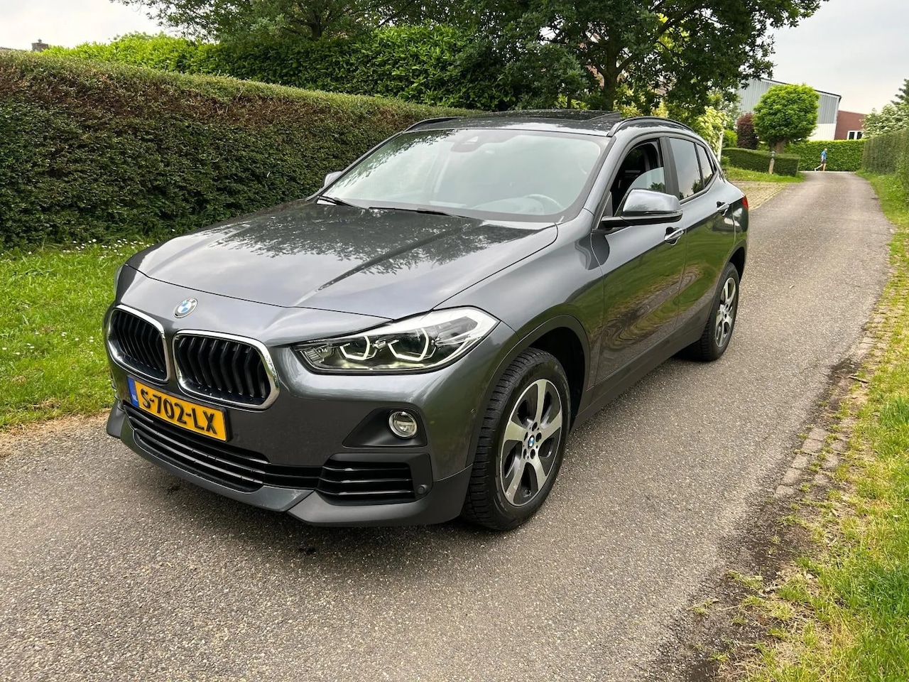 BMW X2 - SDrive18d High LEER PANO Harman kardon - AutoWereld.nl