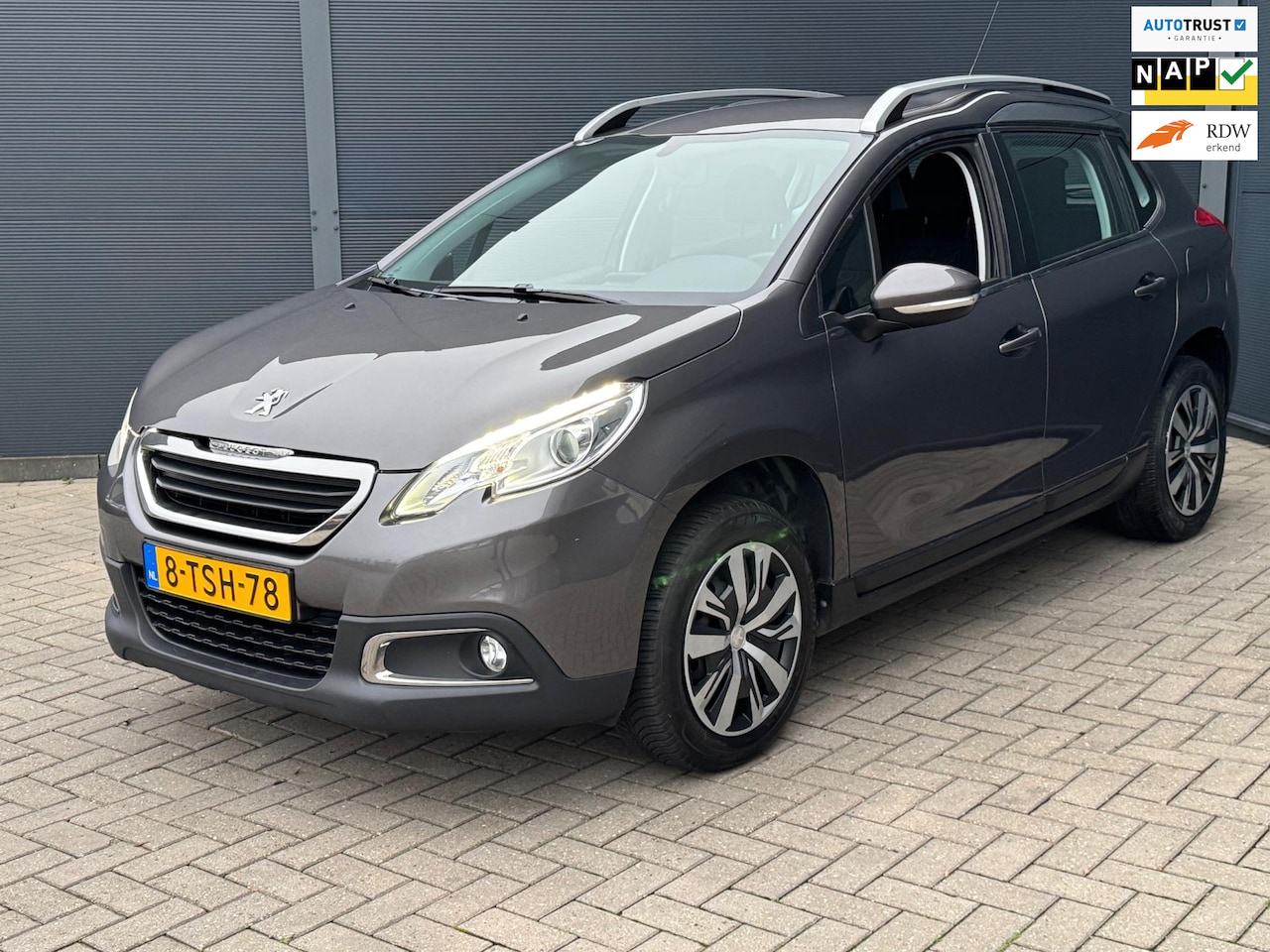 Peugeot 2008 - 1.2 VTi Active / Navi / Nap / Trekhaak - AutoWereld.nl