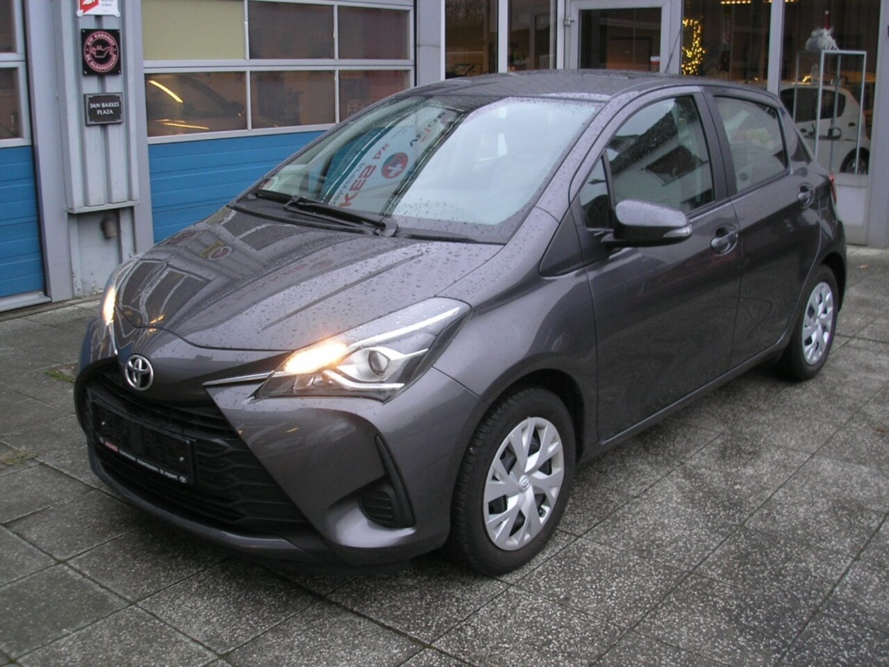 Toyota Yaris - 1.0 VVT-i Active/airco/11.561 km - AutoWereld.nl