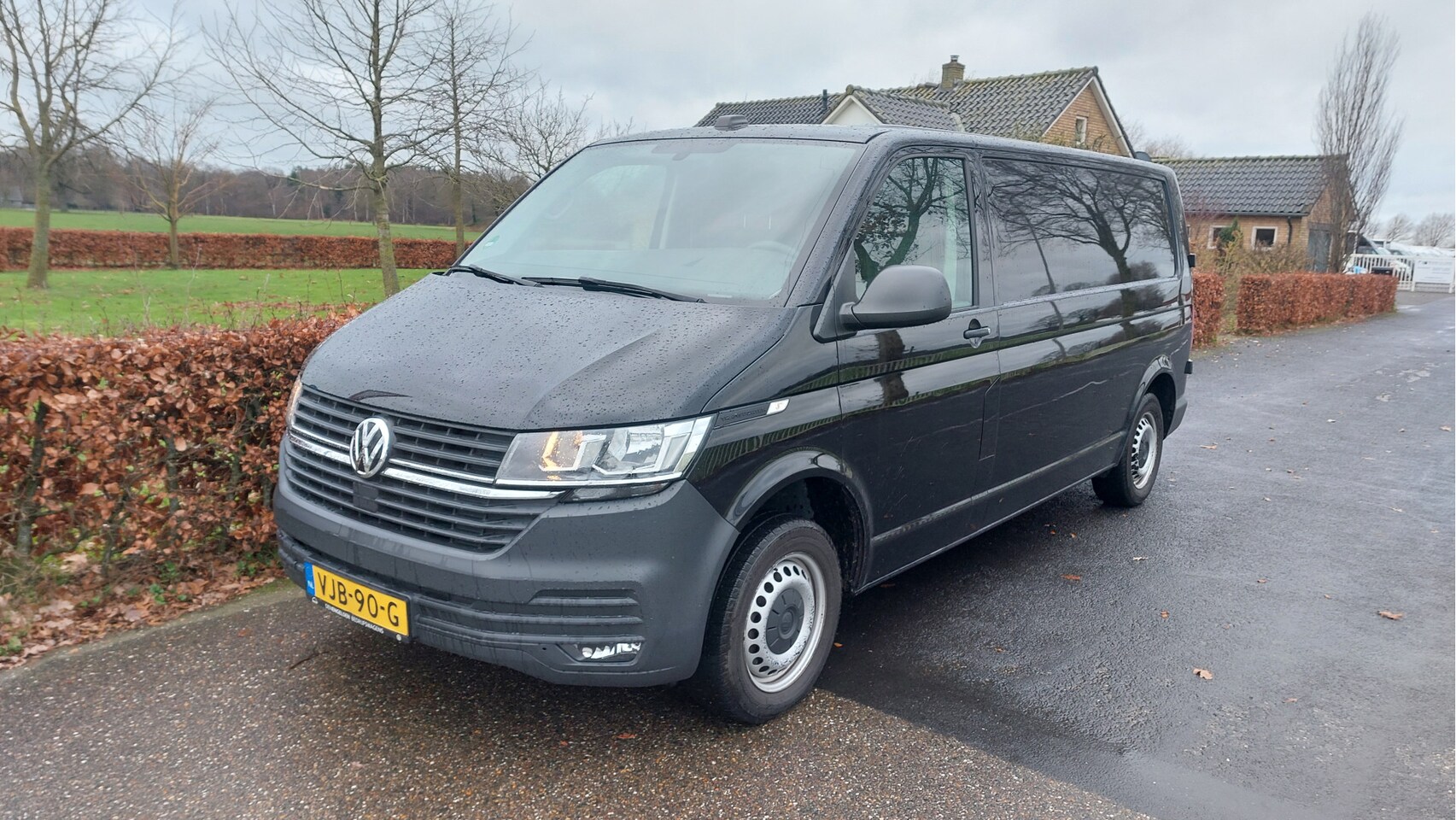 Volkswagen Transporter - 2.0 TDI L2H1 28 AIRCO/CARPLAY BJ 2021 - AutoWereld.nl