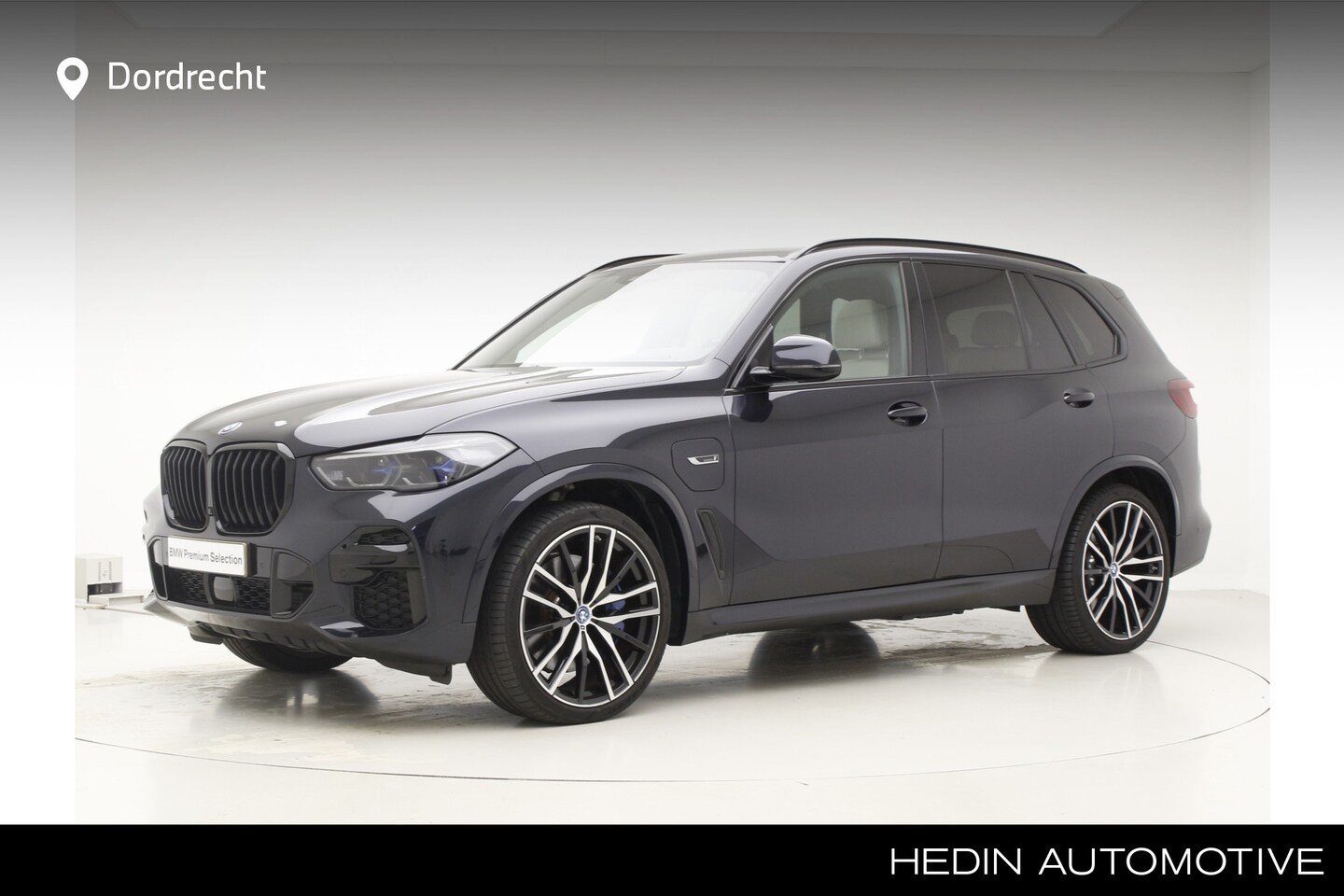 BMW X5 - xDrive45e M-Sport | 22"| Panorama | Comfort Stoelen | Keyless | Soft Close | Driver Ass. P - AutoWereld.nl