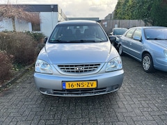 Kia Carens - 1.8-16V LX