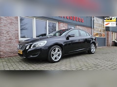 Volvo S60 - 1.6 T4 Kinetic Automaat Trekhaak Leer Nette Auto Airco Cruise Control 180PK