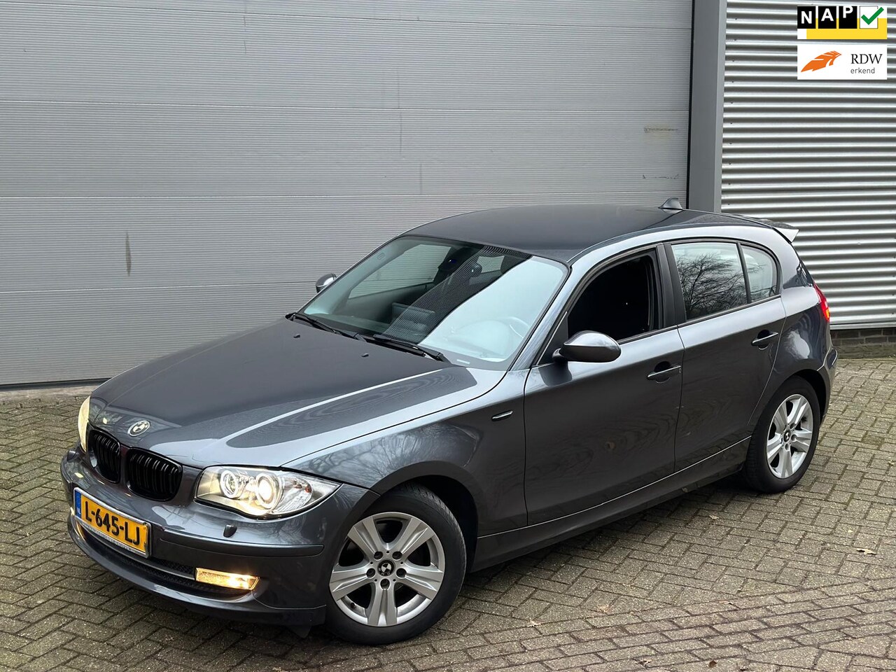 BMW 1-serie - 116i Introduction / MULTIEMEDIA-NAVI / NIEUWE APK / - AutoWereld.nl