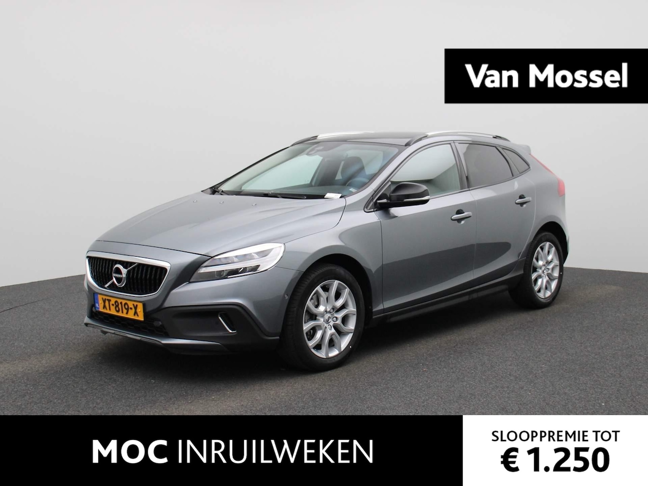 Volvo V40 Cross Country - 1.5 T3 Polar+ Luxury | PANORAMADAK | ACHTERUITRIJCAMERA | STOELVERWARMING | KEYLESS | NAVI - AutoWereld.nl