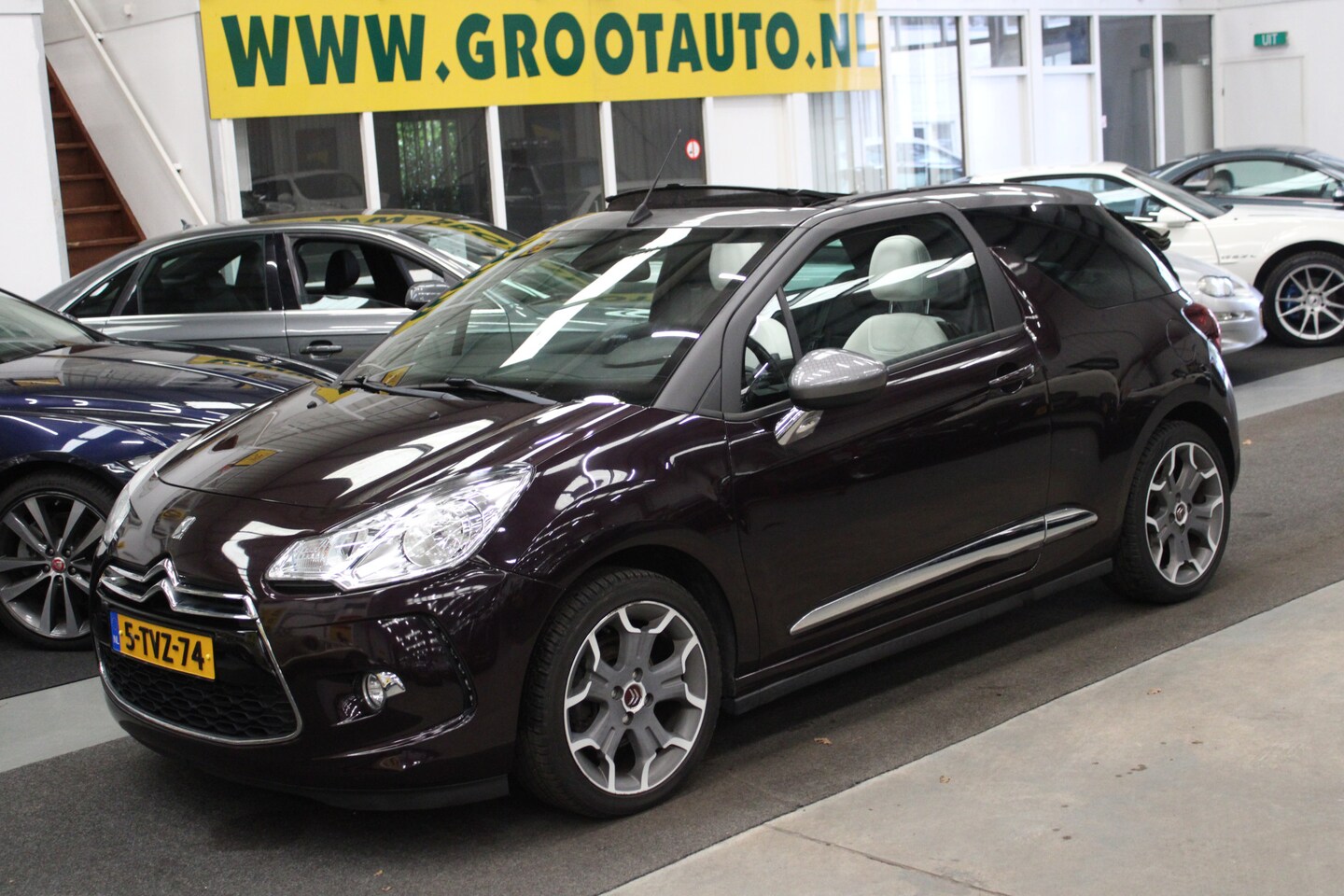 Citroën DS3 Cabrio - 1.6 THP Sport Chic Airco, Cruise Control, Leder, Navigatie, Stuurbekrachtiging - AutoWereld.nl