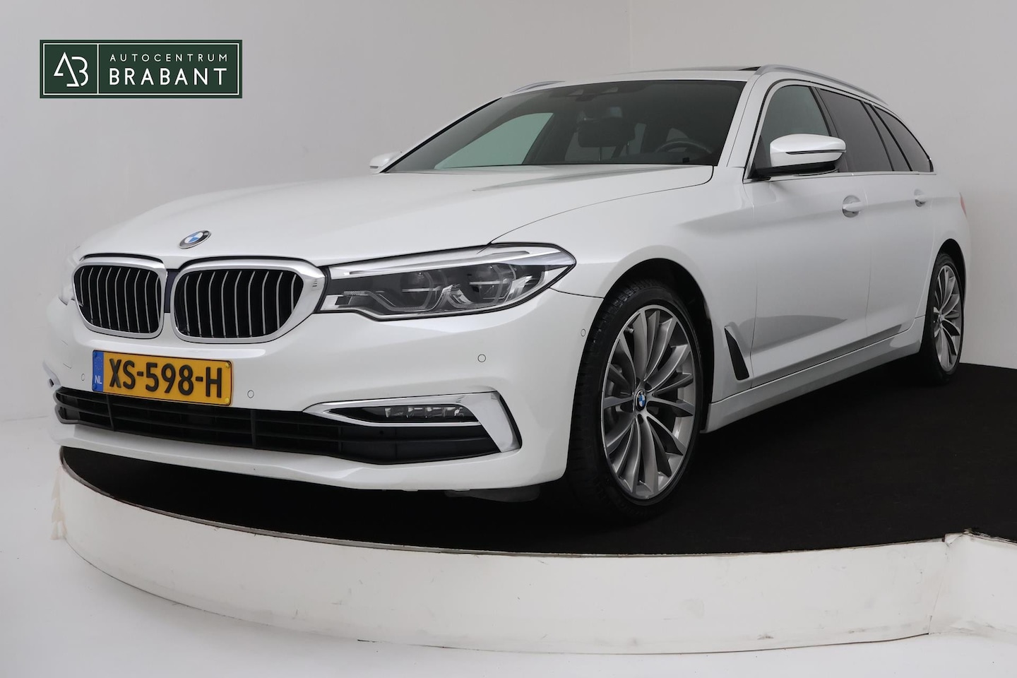 BMW 5-serie Touring - 520i Corporate Lease High Executive Automaat (VIRTUAL, PANORAMADAK, NAVIGATIE, STOELV, GOE - AutoWereld.nl