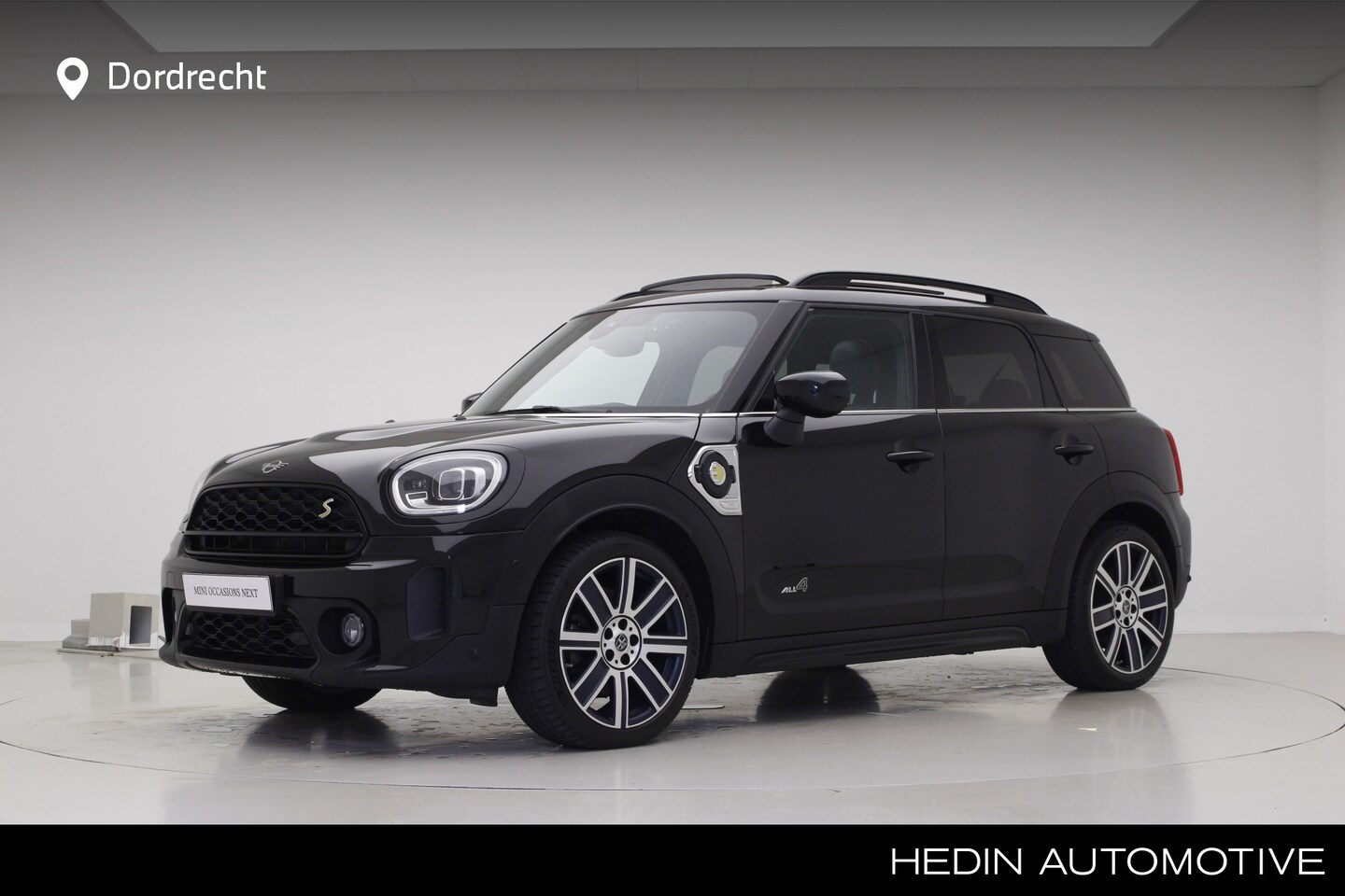 MINI Countryman - Cooper SE ALL4 | Panorama | 19" | Leder | Harman Kardon | Yours Interior - AutoWereld.nl