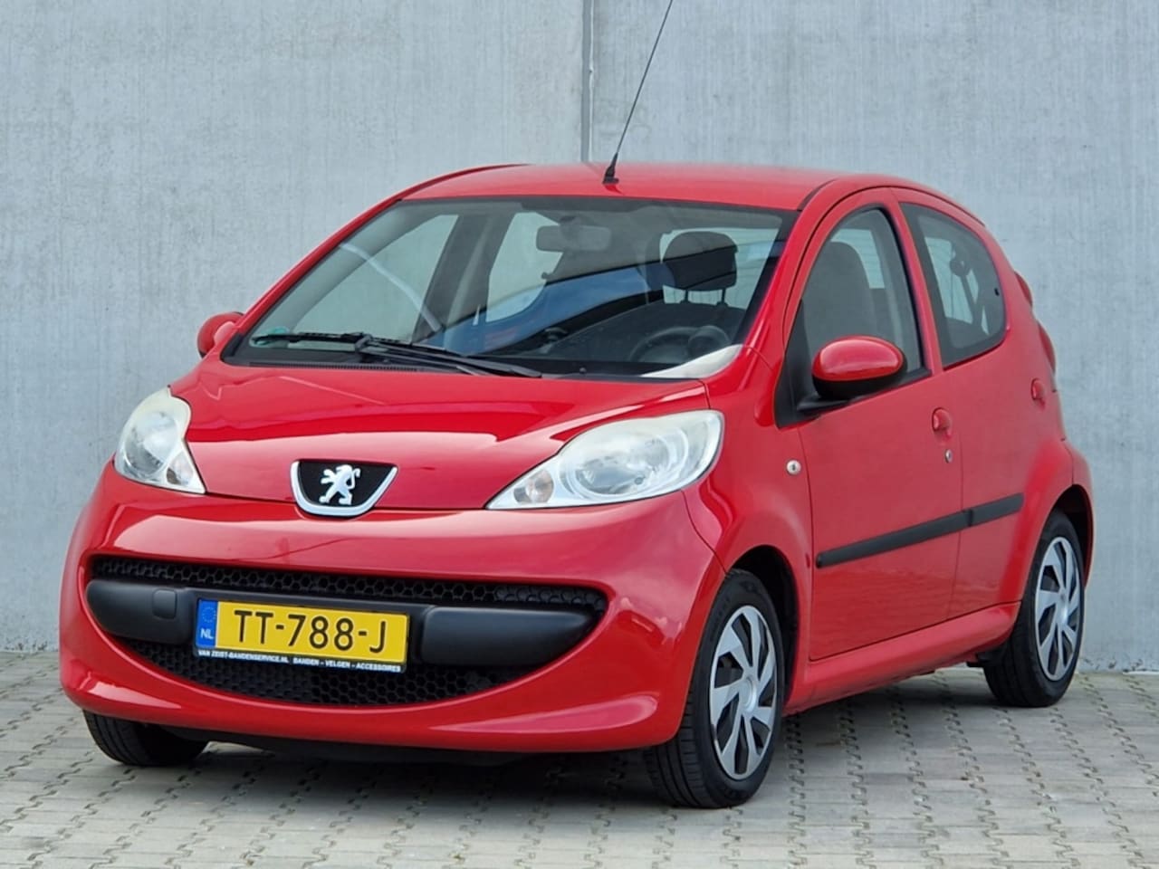 Peugeot 107 - 1.0-12V XR airco apk 07-2025 - AutoWereld.nl