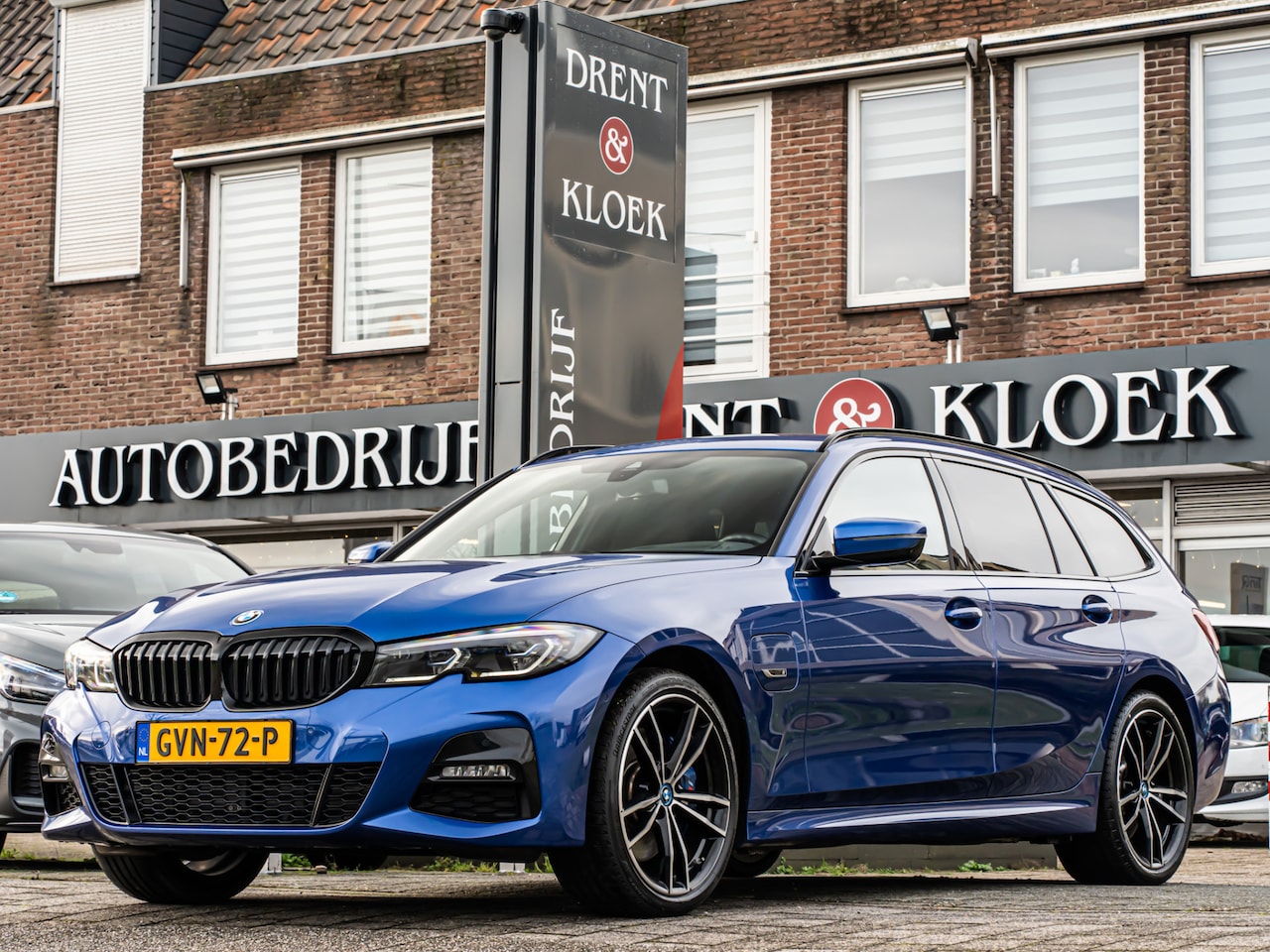 BMW 3-serie Touring - 330e High Exe M-Sport ORG NL LASER HIFI HUD CAMERA 19 INCH SHADOW LINE 45000KM!! - AutoWereld.nl